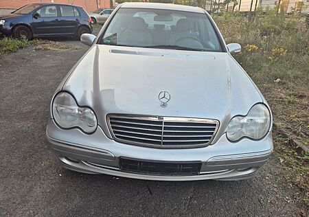 Mercedes-Benz C 180 T AVANTGARDE top Zustand