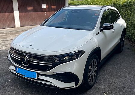 Mercedes-Benz EQA 250 AMG Night