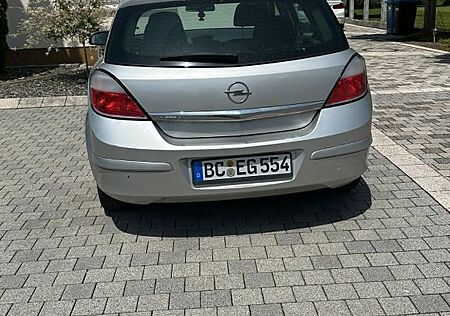 Opel Astra 1.4 Twinport Elegance Elegance