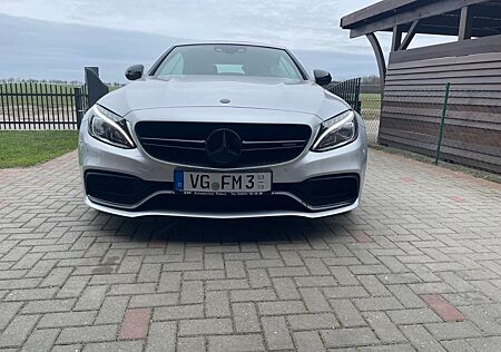 Mercedes-Benz C 63 AMG Mercedes-AMG C 63 Autom. Mercedes-AMG