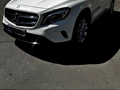 Mercedes-Benz GLA 250 4MATIC Urban Night Paket Panorama