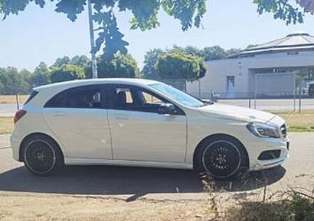 Mercedes-Benz A 200 AMG Line AMG Line