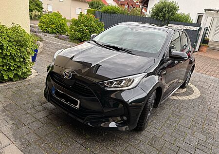 Toyota Yaris 1.5-l-VVT-i Hybrid 116 CVT Team Deutsc...