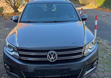 VW Tiguan Volkswagen 2.0 TDI 130kW DSG 4MOT BMT Track & St...