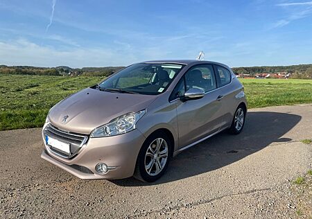 Peugeot 208 1.4 Allure 95 VTi Allure