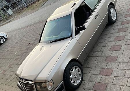 Mercedes-Benz CE 300 Automatik / Evtl. Tausch Porsche 924