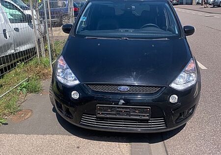 Ford S-Max 2,0 TDCi 103kW 7 sitzer