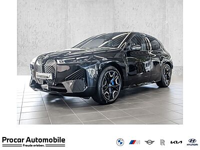 BMW iX xDrive40 M Sport HUD PANO ACC AHK RFK NAVI