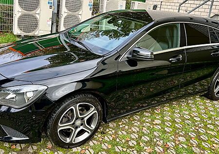 Mercedes-Benz CLA 180 Shooting Brake -top gepflegt