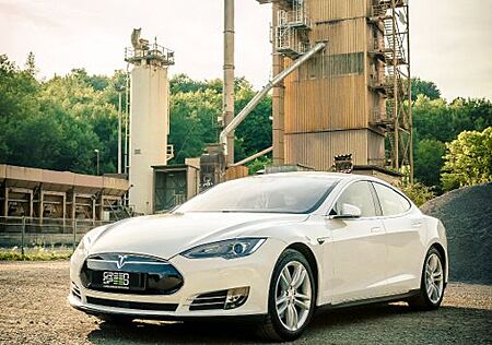 Tesla Model S 85D, Free Supercharging LIFETIME, AP
