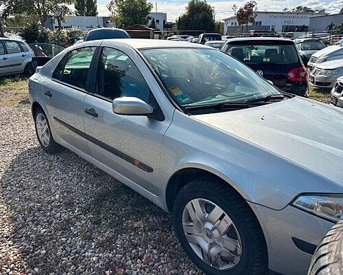 Renault Laguna  1.8 16V 700€ VB