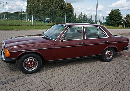 Mercedes-Benz 300 300D W123 Klima velour ABS SLS tempomat