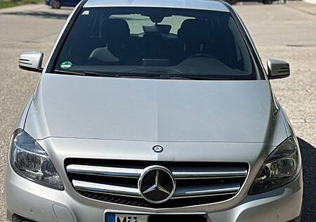 Mercedes-Benz B 180 Autotronic - Kombilimousine TÜV NEU