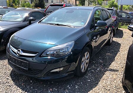 Opel Astra J Sports Tourer LPG Kamera Navi PDC