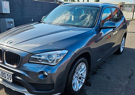 BMW X1 xDrive18d -Allrad*NAVI*AHK*NAVI