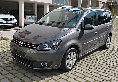 VW Touran Volkswagen 1.4 TSI Highline 7. Sitzplätze