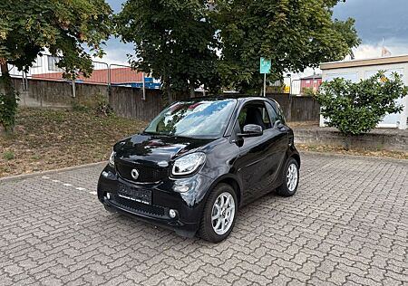 Smart ForTwo coupe/1.Hand/ Pano/Kamera/Navi/Led/Leder