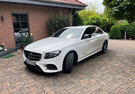 Mercedes-Benz E 300 d Autom. AMG Line - Interieur & Exterieur
