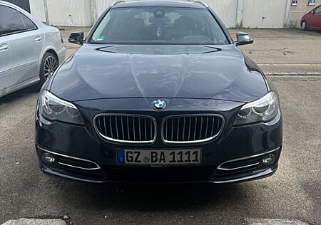 BMW 520d xDrive Touring A Luxury Line Luxury Line