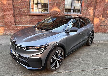 Renault Megane E-Tech Iconic 220 Comfort Range Iconic