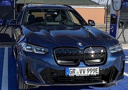 BMW iX3 IMPRESSIVE M-SPORTPAKET-LASER-AHK-HK-SOUND