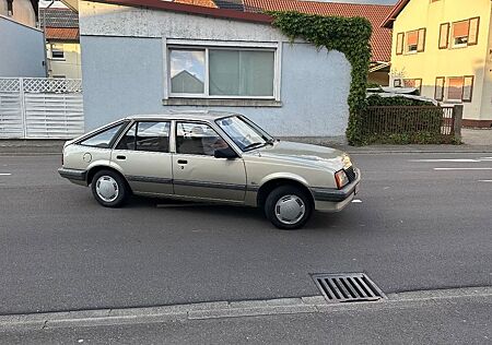 Opel Ascona C-CC Diesel (Bj. 1984)