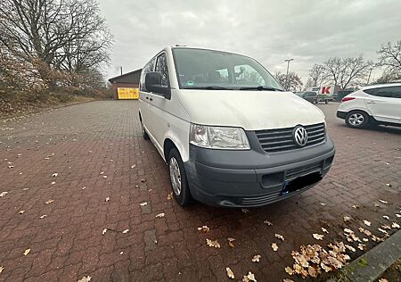 VW T5 Transporter Volkswagen , 6-Sitzer, Anhängerkupplung