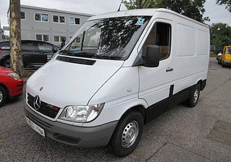 Mercedes-Benz Sprinter 208 CDI * Kurz & Flach *