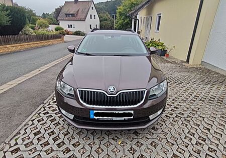 Skoda Octavia 2.0 TDI E5 ,200.000km Scheckheft gepfleg