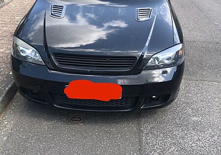 Opel Astra Coupé 2.2 16V - 147ps