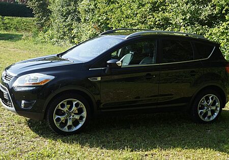 Ford Kuga 2,0 TDCi 4x4 103kW Titanium Titanium