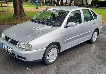 VW Polo Volkswagen 1.4 Basis Classic Basis