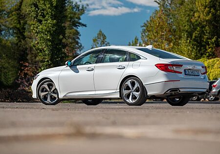 Honda Accord 2.0 Touring 10AT from North America