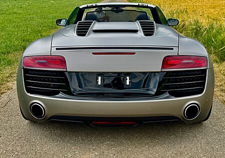 Audi R8 5.2 FSI S tronic quattro Spyder foliert
