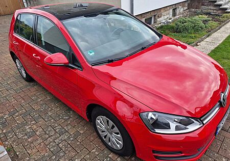 VW Golf Volkswagen 1.2 TSI 63kW BMT Trendline Trendline