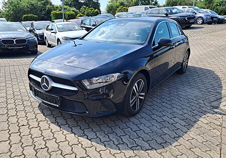 Mercedes-Benz A 200 d Progressive,KLIMAAUTOM,NAVI,EFH,SH,ALU
