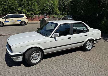 BMW 325