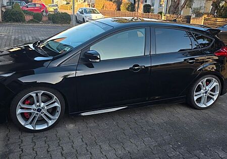 Ford Focus 2,0 EcoBoost ST Leder-Sport-Paket ST
