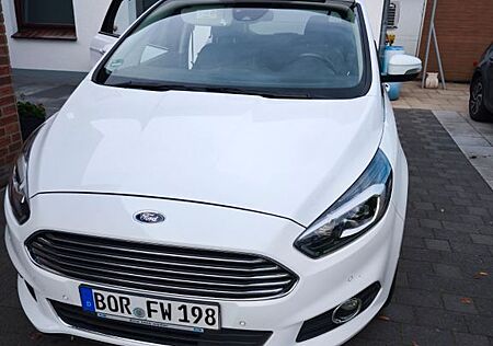 Ford S-Max 2,0 140kW 4x4 Titanium