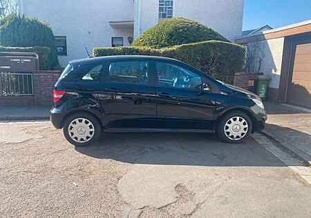 Mercedes-Benz B 200 - 2.Hand - Sehr gepflegt - Automatikgetrie
