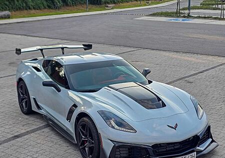 Chevrolet Corvette 6.2 C7 Z06 6.2 V8 AT8 2LZ Cer