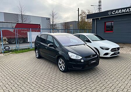 Ford S-Max 2.3 Duratec Titanium Xenon 7-Sitze Pano