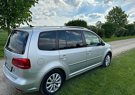 VW Touran Volkswagen 2.0 TDI 103kW DSG -