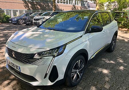 Peugeot 3008 PureTech 130 EAT8 Allure Pack