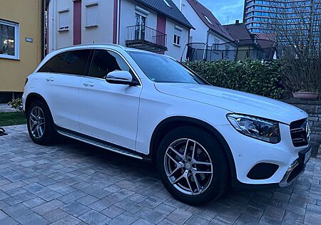 Mercedes-Benz GLC 220 d 4MATIC Autom. - AMG Felgen Trittbrette