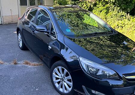 Opel Astra 1.4 Turbo 150 Jahre 103kW 150 Jah...