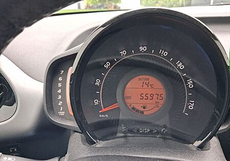 Toyota Aygo (X) Aygo (X) 1,0-l-VVT-i x-play connect x-play c...