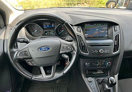Ford Focus 1,5TDCi 88kW DPF Business Turnier Busi...
