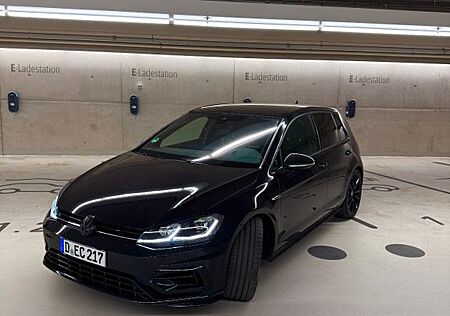 VW Golf Volkswagen 7 R PERFORMANCE |AKRA|RÜCK|DYNAUDIO|