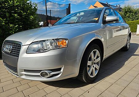 Audi A4 2.0 - Lim. - TÜV 04/26 - Benzin